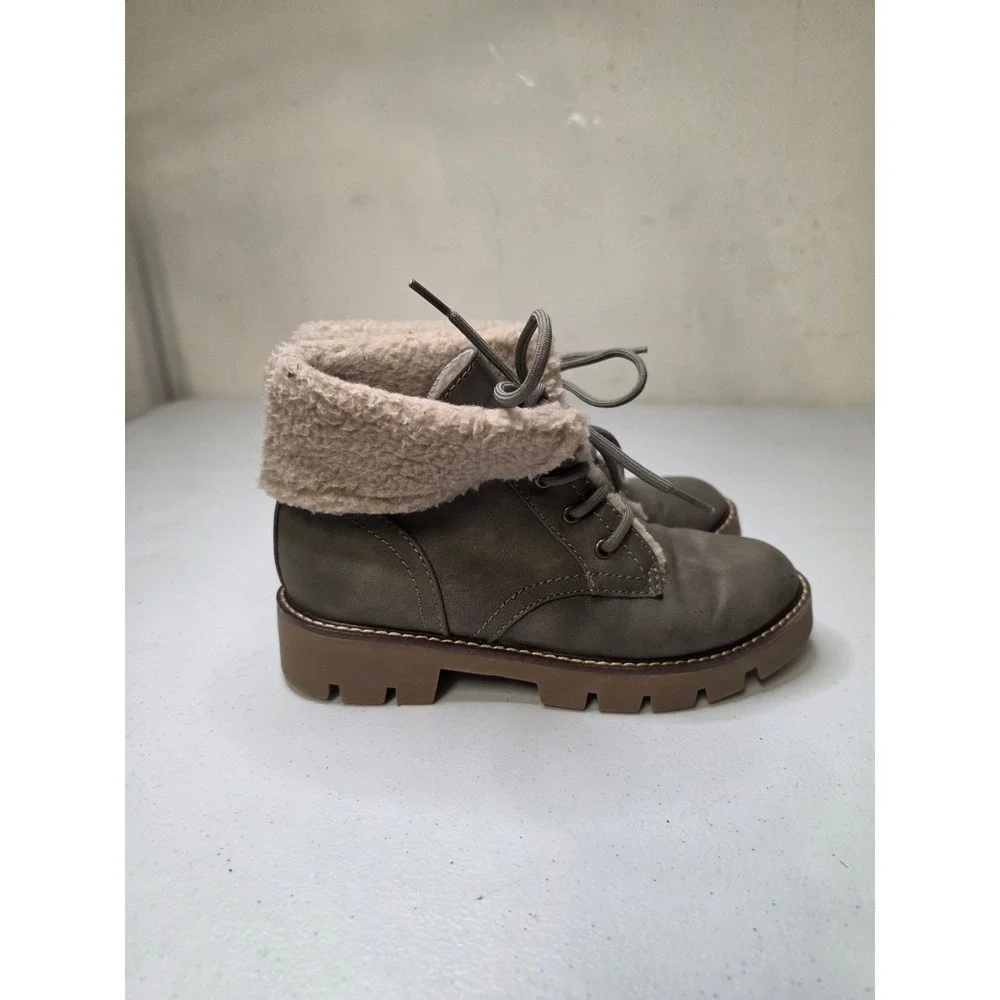 Sonoma Goods for Life Taupe Faux Shearling Lace Up Lug Sole Ankle Boots 6.5